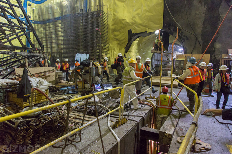 Illustration for article titled A Subterranean Stroll Through NYC's Newest Train Tunnel